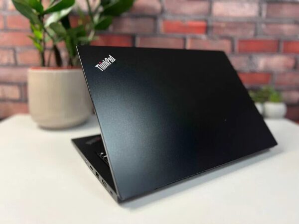 Ультрабук Lenovo Thinkpad L13 / 13.3" (1920x1080) IPS / Intel Core i5-1135G7 (4 (8) ядра по 2.4 - 4.2 GHz) / 8 GB DDR4 / 256 GB SSD / Intel UHD Graphics / WebCam - Зображення 2