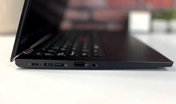 Ультрабук Lenovo Thinkpad L13 / 13.3" (1920x1080) IPS / Intel Core i5-1135G7 (4 (8) ядра по 2.4 - 4.2 GHz) / 8 GB DDR4 / 256 GB SSD / Intel UHD Graphics / WebCam - Зображення 6