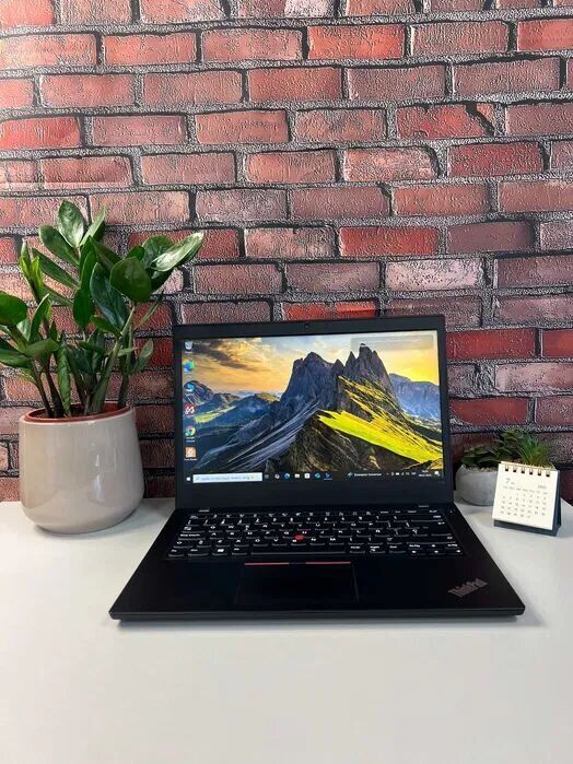 Ультрабук Lenovo ThinkPad L14 Gen 1 / 14" (1920x1080) IPS / AMD Ryzen 5 Pro 4650U (6 (12) ядер по 2.1 - 4.0 GHz) / 16 GB DDR4 / 256 GB SSD / AMD Radeon RX Vega 6 Graphics / WebCam / Win 10 Pro - Зображення 4