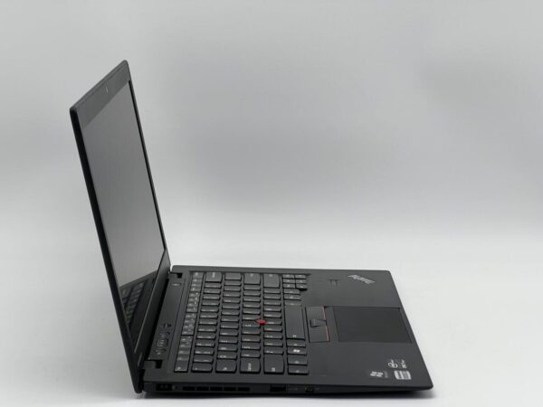 Ультрабук Lenovo ThinkPad X1 Carbon (1st Gen) / 14" (1600x900) IPS / Intel Core i7-3667U (2 (4) ядра по 2.0 - 3.2 GHz) / 4 GB DDR3 / 240 GB SSD / Intel HD Graphics 4000 / WebCam - Зображення 3