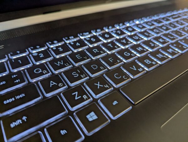 Ноутбук HP 17-by 4061nr / 17.3" (1920x1080) IPS / Intel Core i5-1135G7 (4 (8) ядра по 2.4 - 4.2 GHz) / 16 GB DDR4 / 480 GB SSD / Intel Iris Xe Graphics / WebCam / Windows 11 - Зображення 6