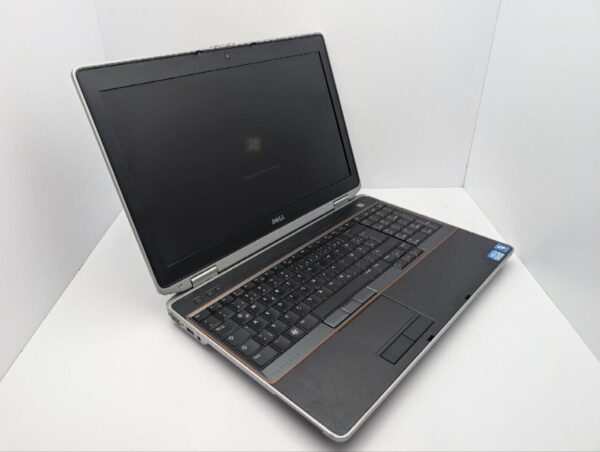 Ноутбук Dell Latitude E6520 / 15.6" (1920x1080) TN / Intel Core i7-2620M (2 (4) ядра по 2.7 - 3.4 GHz) / 8 GB DDR3 / 1000 GB HDD / Intel HD Graphics 3000 / WebCam / DVD-ROM - Зображення 6