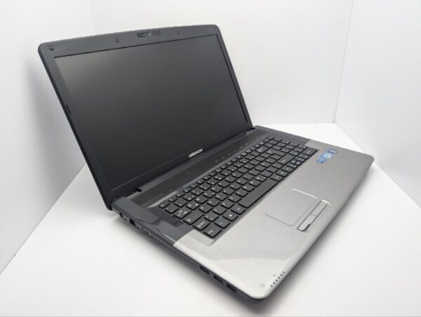 Ноутбук Medion Akoya E7220 / 17.3" (1600x900) TN / Intel Core i3-2310M (2 (4) ядра по 2.4 GHz) / 6 GB DDR3 / 500 GB HDD / Intel HD Graphics 3000 / WebCam / DVD-ROM - Зображення 6