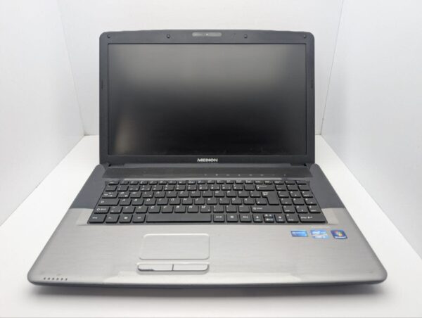 Ноутбук Medion Akoya E7220 / 17.3" (1600x900) TN / Intel Core i3-2310M (2 (4) ядра по 2.4 GHz) / 6 GB DDR3 / 500 GB HDD / Intel HD Graphics 3000 / WebCam / DVD-ROM - Зображення 3