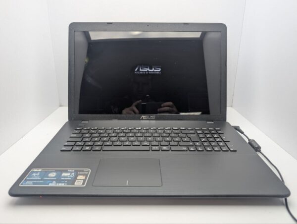 Ноутбук Asus F751S / 17.3” (1600x900) TN / Intel Celeron N3060 (2 ядра по 1.6 - 2.4 GHz) / 8 GB DDR3 / 120 GB SSD / Intel HD Graphics / WebCam / DVD-ROM - Зображення 3