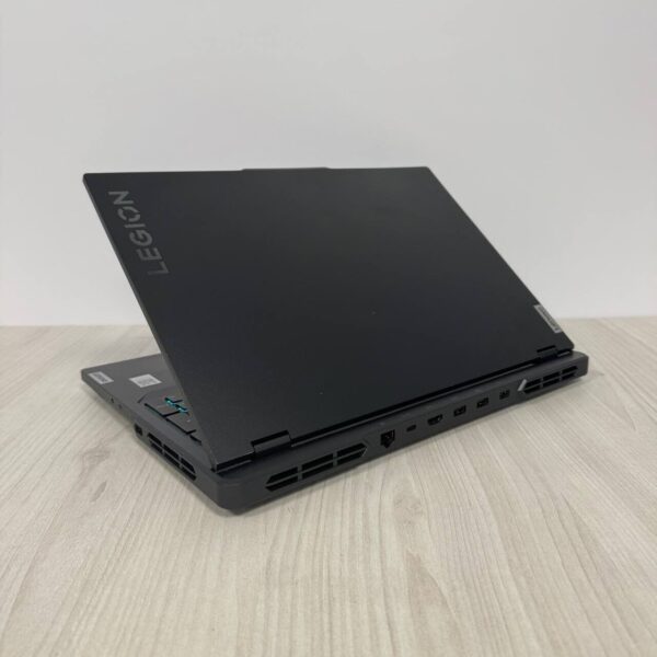 Ігровий ноутбук Б-клас Lenovo Legion 5 Pro 16ARX8 / 16" (2560x1600) IPS / AMD Ryzen 7 7745HX (8 (16) ядер по 3.6 - 5.1 GHz) / 16 GB DDR5 / 512 GB SSD NVMe / nVidia GeForce RTX 4060, 8 GB GDDR6, 128-bit / WebCam - Зображення 6