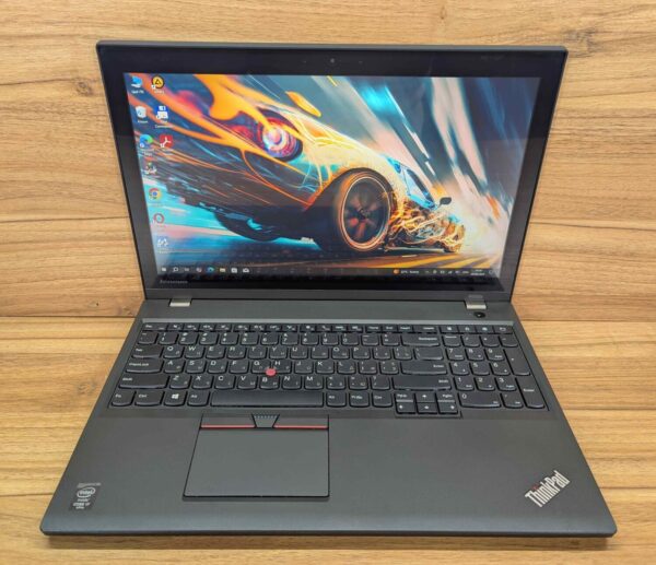 Ноутбук Lenovo ThinkPad W550s / 15.6" (2880x1620) IPS Touch / Intel Core i7-5600U (2 (4) ядра по 2.6 - 3.2 GHz) / 16 GB DDR3 / 480 GB SSD / nVidia Quadro K620M, 2 GB DDR3, 64-bit / WebCam / Windows 10 - Зображення 2