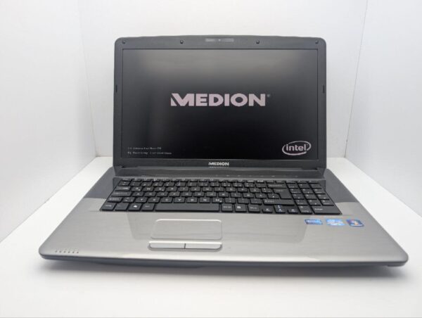 Ноутбук Medion Akoya E7220 / 17.3" (1600x900) TN / Intel Core i3-2310M (2 (4) ядра по 2.4 GHz) / 6 GB DDR3 / 1000 GB HDD / Intel HD Graphics 3000 / WebCam / DVD-ROM - Зображення 3