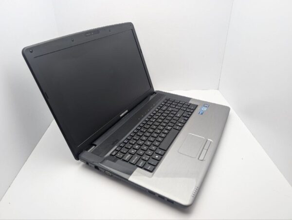 Ноутбук Medion Akoya E7220 / 17.3" (1600x900) TN / Intel Core i3-2310M (2 (4) ядра по 2.4 GHz) / 6 GB DDR3 / 1000 GB HDD / Intel HD Graphics 3000 / WebCam / DVD-ROM - Зображення 6