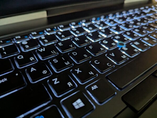3 шт. Мобільних робочих станцій: Dell Precision 7720 / 17.3" (1920x1080) IPS / Intel Core i7-7820HQ (4 (8) ядра по 2.9 - 3.9 GHz) / 32 GB DDR4 / 512 GB SSD / nVidia Quadro P4000, 8 GB GDDR5, 256-bit / HDMI / Windows 10 - Зображення 5