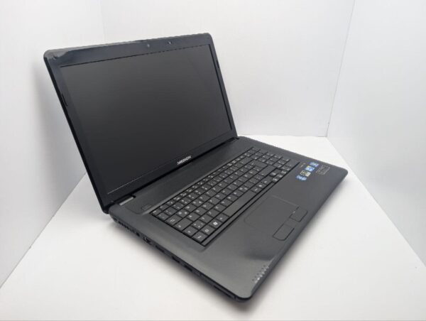 Ноутбук Medion Akoya P7618 / 17.3" (1600x900) TN / Intel Core i5-480M (2 (4) ядра по 2.66 - 2.93 GHz) / 6 GB DDR3 / 750 GB HDD / nVidia GeForce GT 540M, 1 GB GDDR3, 128-bit / WebCam / АКБ не тримає - Зображення 6