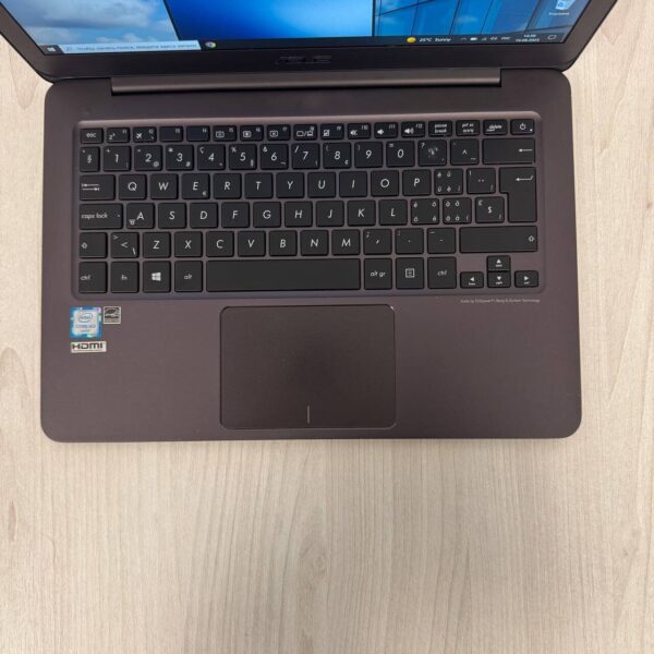 Ультрабук Б-клас Asus ZenBook UX305CA / 13.3" (1920x1080) IPS / Intel Core m3-6Y30 (2 (4) ядра по 0.9 - 2.2 GHz) / 8 GB DDR3 / 256 GB SSD NVMe / Intel UHD Graphics 620 / WebCam - Зображення 7