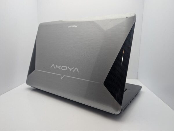 Ноутбук Medion Akoya P7618 / 17.3" (1600x900) TN / Intel Core i5-480M (2 (4) ядра по 2.66 - 2.93 GHz) / 6 GB DDR3 / 750 GB HDD / nVidia GeForce GT 540M, 1 GB GDDR3, 128-bit / WebCam / АКБ не тримає - Зображення 8