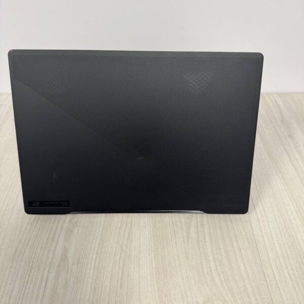 Ігровий ноутбук Б-клас Asus ROG Zephyrus M16 GU604VI / 16" (2560x1600) IPS / Intel Core i9-13900H (14 (20) ядер по 2.6 - 5.4 GHz) / 16 GB DDR5 / 1000 GB SSD NVMe / nVidia GeForce RTX 4070, 8 GB GDDR6, 128-bit / WebCam - Зображення 3