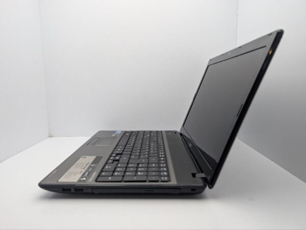 Ноутбук Acer Aspire 5741G / 15.6" (1366x768) TN / Intel Core i5-430M (2 (4) ядра по 2.26 - 2.53 GHz) / 6 GB DDR3 / 500 GB HDD / nVidia GeForce GT 320M, 1 GB GDDR3, 64-bit / WebCam / DVD-ROM - Зображення 5