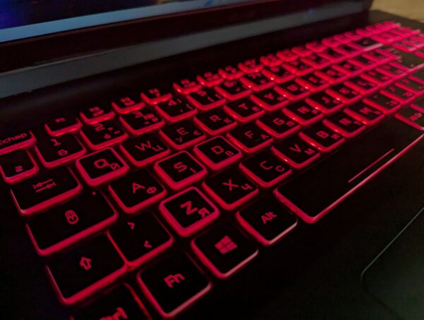 Ігровий ноутбук Acer Nitro 5 AN517-41 / 17.3" (1920x1080) IPS / AMD Ryzen 7 5800H (8 (16) ядер по 3.2 - 4.4 GHz) / 32 GB DDR4 / 512 GB SSD / nVidia GeForce RTX 3080, 8 GB GDDR6, 256-bit / WebCam / Windows 11 - Зображення 6