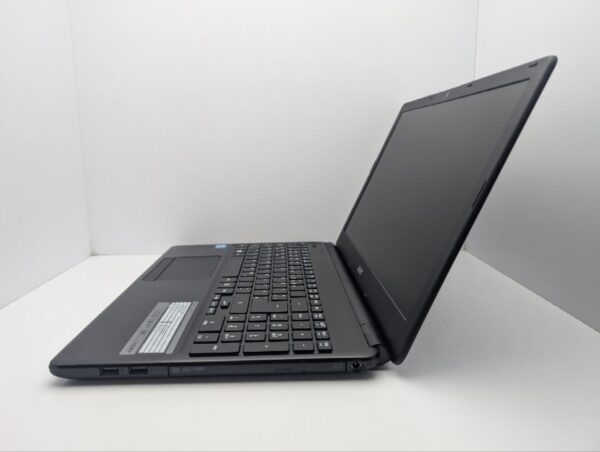 Ноутбук Acer Aspire E1-570 / 15.6" (1366x768) TN / Intel Core i3-3217U (2 (4) ядра по 1.8 GHz) / 8 GB DDR3 / 500 GB HDD / Intel HD Graphics 4000 / WebCam / DVD-ROM - Зображення 5