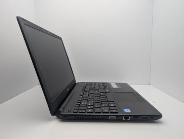 Ноутбук Acer Aspire ES1-571 / 15.6" (1366x768) TN / Intel Core i3-3217U (2 (4) ядра по 1.8 GHz) / 6 GB DDR3 / 120 GB SSD / Intel HD Graphics 4000 / WebCam / DVD-ROM - Зображення 4