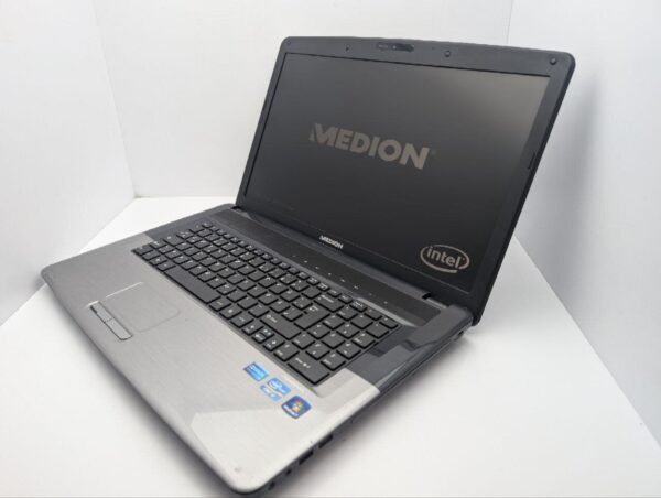 Ноутбук Medion Akoya E7220 / 17.3" (1600x900) TN / Intel Core i3-2310M (2 (4) ядра по 2.4 GHz) / 6 GB DDR3 / 500 GB HDD / Intel HD Graphics 3000 / WebCam / DVD-ROM - Зображення 7