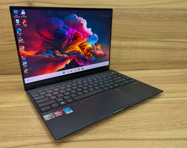 Ноутбук-трансформер Б-клас Asus ZenBook UN5401R / 14" (2880x1800) IPS Touch / AMD Ryzen 7 6800H (8 (16) ядер по 3.2 - 4.7 GHz) / 16 GB DDR5 / 512 GB SSD / AMD Radeon 680M / WebCam / Windows 11 - Зображення 5