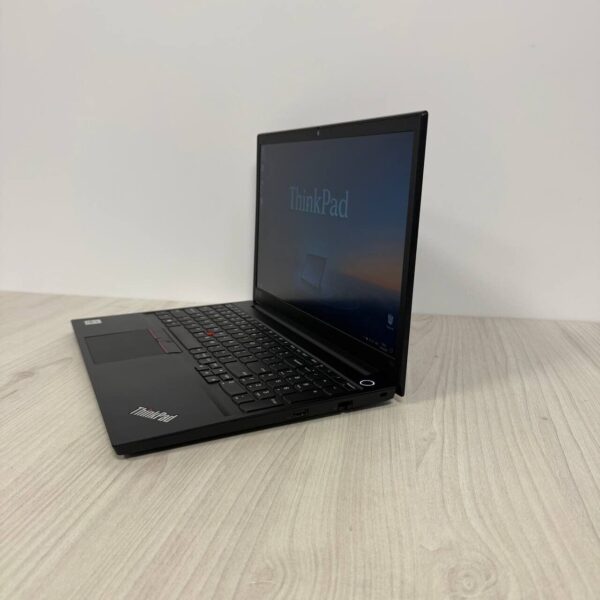 Ноутбук Lenovo ThinkPad E15 / 15.6" (1920x1080) IPS / Intel Core i5-10210U (4 (8) ядра по 1.6 - 4.2 GHz) / 8 GB DDR4 / 256 GB SSD NVMe / Intel UHD Graphics / WebCam - Зображення 5