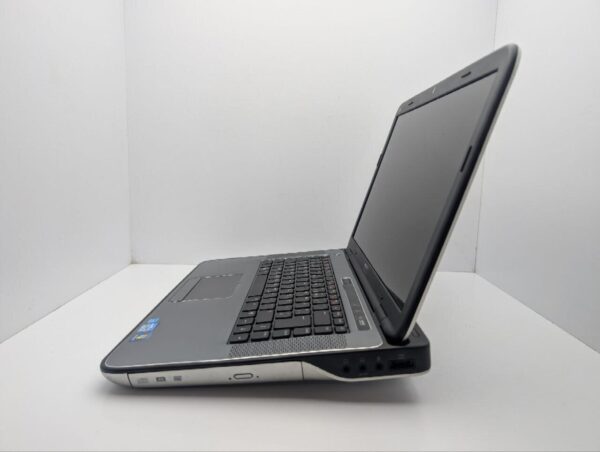 Ноутбук Dell XPS L502X / 15.6" (1366x768) TN / Intel Core i7-2670QM (4 (8) ядра по 2.2 - 3.1 GHz) / 8 GB DDR3 / 1000 GB HDD / nVidia GeForce GT 540M, 2 GB GDDR3, 128-bit / WebCam / DVD-ROM - Зображення 5