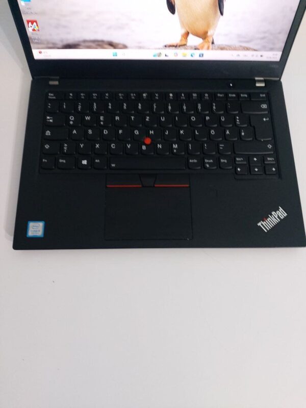 Ноутбук Lenovo ThinkPad T480s / 14" (1920x1080) TN / Intel Core i5-8250U (4 (8) ядра по 1.6 - 3.4 GHz) / 12 GB DDR4 / 256 GB SSD M.2 / Intel UHD Graphics 620 / WebCam + Бездротова мишка - Зображення 4