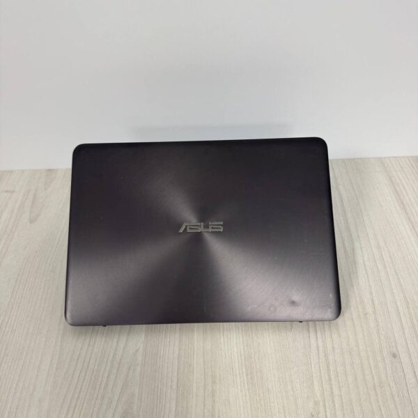 Ультрабук Б-клас Asus ZenBook UX305CA / 13.3" (1920x1080) IPS / Intel Core m3-6Y30 (2 (4) ядра по 0.9 - 2.2 GHz) / 8 GB DDR3 / 256 GB SSD NVMe / Intel UHD Graphics 620 / WebCam - Зображення 3