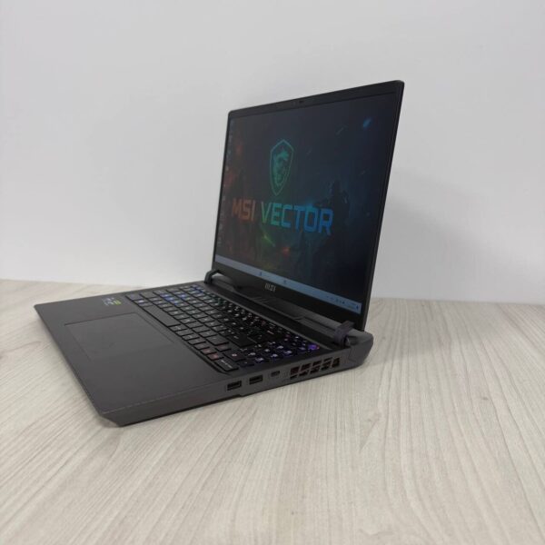 Ігровий ноутбук Б-клас MSI Vector GP68HX 12VH / 16" (1920x1200) IPS / Intel Core i9-12900HX (16 (24) ядер по 3.6 - 5.0 GHz) / 32 GB DDR5 / 1000 GB SSD NVMe / nVidia GeForce RTX 4080, 12 GB GDDR6, 192-bit / WebCam - Зображення 5