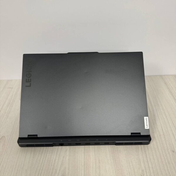 Ігровий ноутбук Б-клас Lenovo Legion 5 Pro 16ARX8 / 16" (2560x1600) IPS / AMD Ryzen 7 7745HX (8 (16) ядер по 3.6 - 5.1 GHz) / 16 GB DDR5 / 512 GB SSD NVMe / nVidia GeForce RTX 4060, 8 GB GDDR6, 128-bit / WebCam - Зображення 3