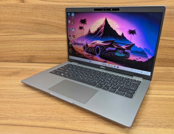 Ультрабук Dell Latitude 5440 / 14" (1920x1080) IPS / Intel Core i5-1335U (10 (12) ядер по 3.4 - 4.6 GHz) / 16 GB DDR4 / 256 GB SSD / Intel Iris Xe Graphics / WebCam / Windows 11 - Зображення 5
