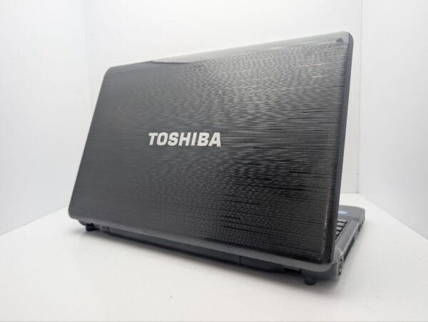 Ноутбук Toshiba Satellite P755 / 15.6" (1366x768) TN / Intel Core i7-2630QM (4 (8) ядро по 2.0 - 2.9 GHz) / 8 GB DDR3 / 500 GB HDD / nVidia GeForce GT 540M, 2 GB GDDR3, 128-bit / WebCam / DVD-ROM - Зображення 8