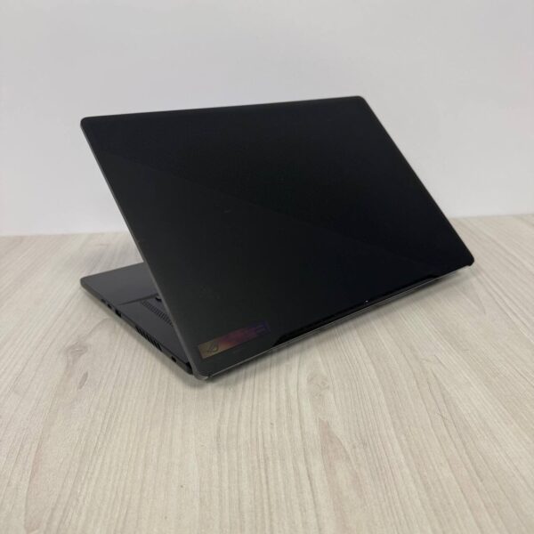 Ігровий ноутбук Б-клас Asus ROG Zephyrus M16 GU604VI / 16" (2560x1600) IPS / Intel Core i9-13900H (14 (20) ядер по 2.6 - 5.4 GHz) / 16 GB DDR5 / 1000 GB SSD NVMe / nVidia GeForce RTX 4070, 8 GB GDDR6, 128-bit / WebCam - Зображення 6