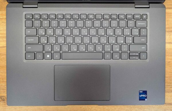 Ультрабук Dell Latitude 7530 / 15.6" (1920x1080) IPS / Intel Core i5-1245U (10 (12) ядер по 1.2 - 4.4 GHz) / 16 GB DDR4 / 512 GB SSD / Intel Iris Xe Graphics / WebCam / Windows 10 - Зображення 3