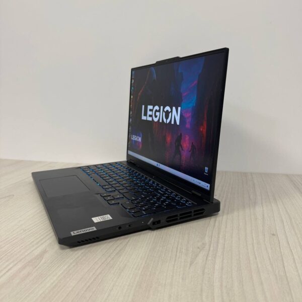 Ігровий ноутбук Б-клас Lenovo Legion 5 Pro 16ARX8 / 16" (2560x1600) IPS / AMD Ryzen 7 7745HX (8 (16) ядер по 3.6 - 5.1 GHz) / 16 GB DDR5 / 512 GB SSD NVMe / nVidia GeForce RTX 4060, 8 GB GDDR6, 128-bit / WebCam - Зображення 5
