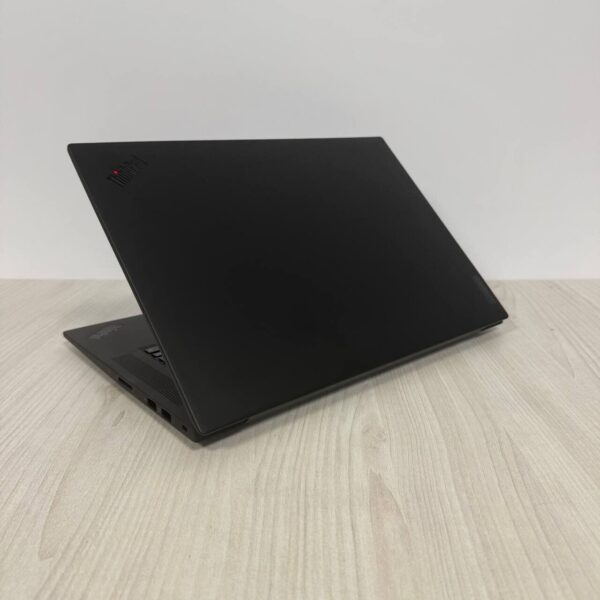 Ігровий ультрабук Lenovo ThinkPad P1 Gen 6 / 16" (2560x1600) IPS / Intel Core i9-13900H (14 (20) ядер по 2.6 - 5.4 GHz) / 32 GB DDR5 / 1000 GB SSD NVMe / nVidia GeForce RTX 4090, 16 GB GDDR6, 256-bit / WebCam - Зображення 6