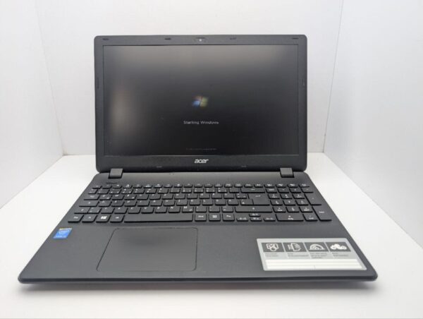 Ноутбук Acer Aspire ES1-571 / 15.6" (1366x768) TN / Intel Core i3-5005U (2 (4) ядра по 2.0 GHz) / 8 GB DDR3 / 1000 GB HDD / Intel HD Graphics 5500 / WebCam / DVD-ROM - Зображення 3