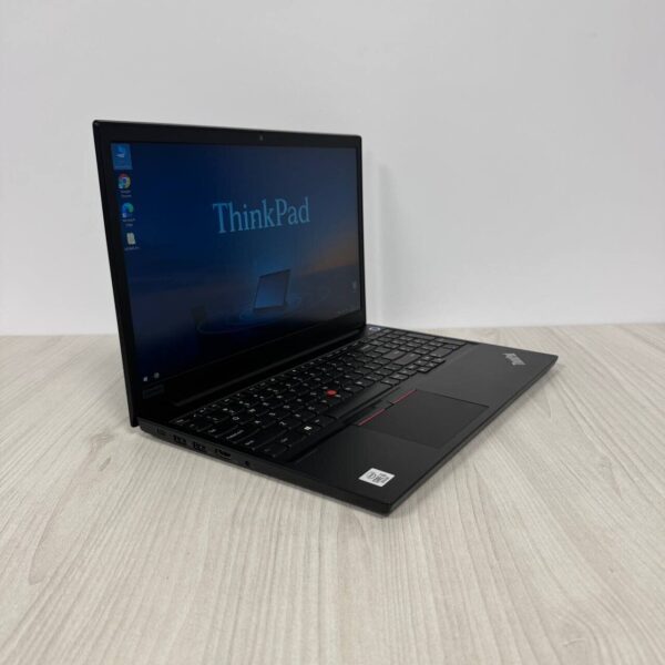 Ноутбук Lenovo ThinkPad E15 / 15.6" (1920x1080) IPS / Intel Core i5-10210U (4 (8) ядра по 1.6 - 4.2 GHz) / 8 GB DDR4 / 256 GB SSD NVMe / Intel UHD Graphics / WebCam - Зображення 4