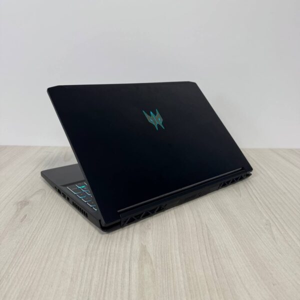 Ігровий ноутбук Б-клас Acer Predator Triton 300 PT315-52 / 15.6" (1920x1080) IPS / Intel Core i7-10750H (6 (12) ядер по 2.6 - 5.0 GHz) / 32 GB DDR4 / 1000 GB SSD NVMe / nVidia GeForce RTX 2070 Max-Q, 8 GB GDDR6, 256-bit / WebCam - Зображення 6