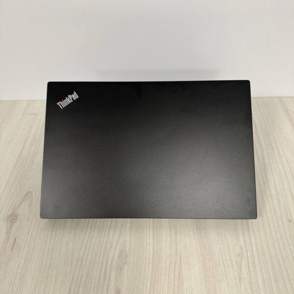 Ноутбук Lenovo ThinkPad E15 / 15.6" (1920x1080) IPS / Intel Core i5-10210U (4 (8) ядра по 1.6 - 4.2 GHz) / 8 GB DDR4 / 256 GB SSD NVMe / Intel UHD Graphics / WebCam - Зображення 3