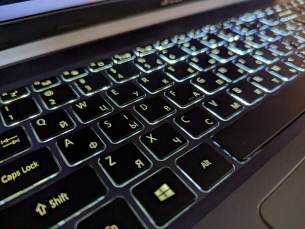 Ноутбук Acer Aspire 5 A515-54 / 15.6" (1920x1080) IPS / Intel Core i5-10210U (4 (8) ядра по 1.6 - 4.2 GHz) / 12 GB DDR4 / 512 GB SSD / Intel UHD Graphics / WebCam / Windows 10 - Зображення 6