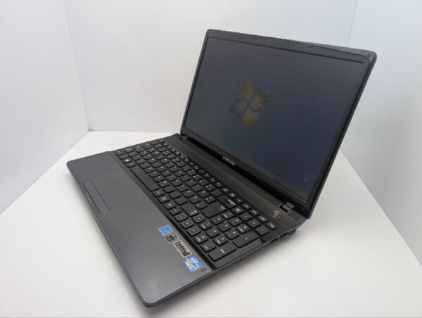 Ноутбук Samsung NP300E5C / 15.6" (1366x768) TN / Intel Core i5-3210M (2 (4) ядра по 2.5 - 3.1 GHz) / 6 GB DDR3 / 500 GB HDD / nVidia GeForce GT 620M, 1 GB GDDR3, 64-bit / WebCam / DVD-ROM - Зображення 7