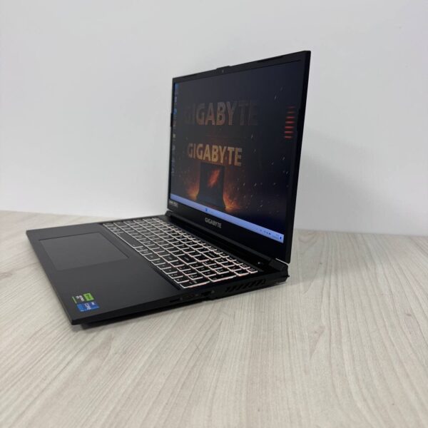 Ігровий ноутбук Gigabyte G6 KF / 16" (1920x1200) IPS / Intel Core i7-13620H (10 (16) ядер по 3.6 - 4.9 GHz) / 16 GB DDR5 / 1000 GB SSD NVMe / nVidia GeForce RTX 4060, 8 GB GDDR6, 128-bit / WebCam - Зображення 5