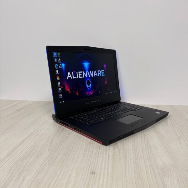 Ігровий ноутбук Б-клас Dell Alienware 15 R3 / 15.6" (1920x1080) IPS / Intel Core i5-6300HQ (4 ядра по 2.3 - 3.2 GHz) / 16 GB DDR4 / 256 GB SSD NVMe / nVidia GeForce GTX 1060, 6 GB GDDR5, 192-bit / WebCam - Зображення 4