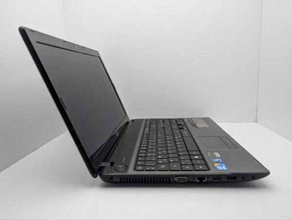 Ноутбук Acer Aspire 5741G / 15.6" (1366x768) TN / Intel Core i5-430M (2 (4) ядра по 2.26 - 2.53 GHz) / 6 GB DDR3 / 500 GB HDD / nVidia GeForce GT 320M, 1 GB GDDR3, 64-bit / WebCam / DVD-ROM - Зображення 4