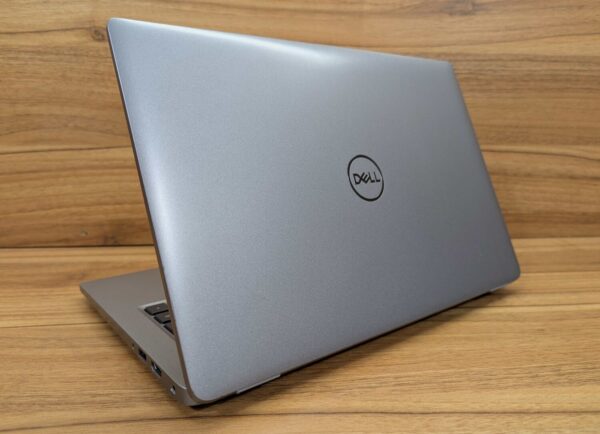 Ультрабук Dell Latitude 5440 / 14" (1920x1080) IPS / Intel Core i5-1335U (10 (12) ядер по 3.4 - 4.6 GHz) / 16 GB DDR4 / 256 GB SSD / Intel Iris Xe Graphics / WebCam / Windows 11 - Зображення 7