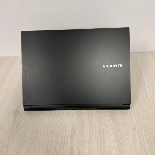 Ігровий ноутбук Gigabyte G6 KF / 16" (1920x1200) IPS / Intel Core i7-13620H (10 (16) ядер по 3.6 - 4.9 GHz) / 16 GB DDR5 / 1000 GB SSD NVMe / nVidia GeForce RTX 4060, 8 GB GDDR6, 128-bit / WebCam - Зображення 3