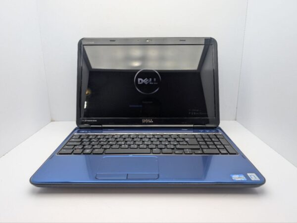 Ноутбук Dell Inspiron N5110 / 15.6" (1366x768) TN / Intel Core i3-2310M (2 (4) ядра по 2.1 GHz) / 6 GB DDR3 / 320 GB HDD / Intel HD Graphics 3000 / WebCam / DVD-ROM - Зображення 3