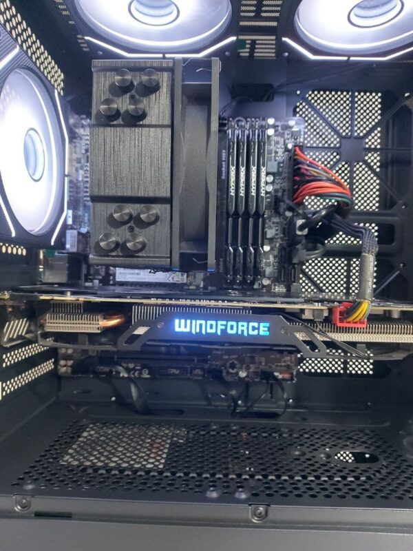 Ігровий ПК Prologix GM-01MAB Tower / Intel Core i7-6700K (4 (8) ядра по 4.2 - 4.2 GHz) / 24 GB DDR4 / 256 GB SSD M.2 + 1000 GB HDD / nVidia GeForce GTX 1070, 8 GB GDDR5, 256-bit / 600W + Кабелі підключення, перехідник, пульт управління - Зображення 5
