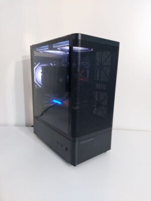 Ігровий ПК Prologix GM-01MAB Tower / Intel Core i7-6700K (4 (8) ядра по 4.2 - 4.2 GHz) / 24 GB DDR4 / 256 GB SSD M.2 + 1000 GB HDD / nVidia GeForce GTX 1070, 8 GB GDDR5, 256-bit / 600W + Кабелі підключення, перехідник, пульт управління